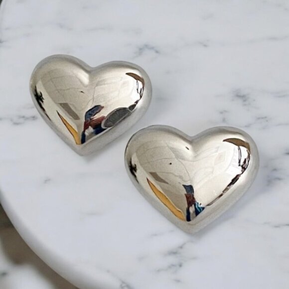 Small Heart Stud Earrings - Picture 1 of 3
